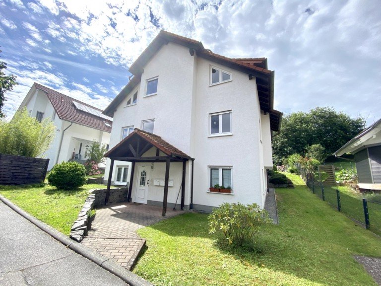 Hausansicht I Heppenheim-Kirschhausen Mehrfamilienhaus +++ Mehrparteien-Haus als solide Kapitalanlage +++