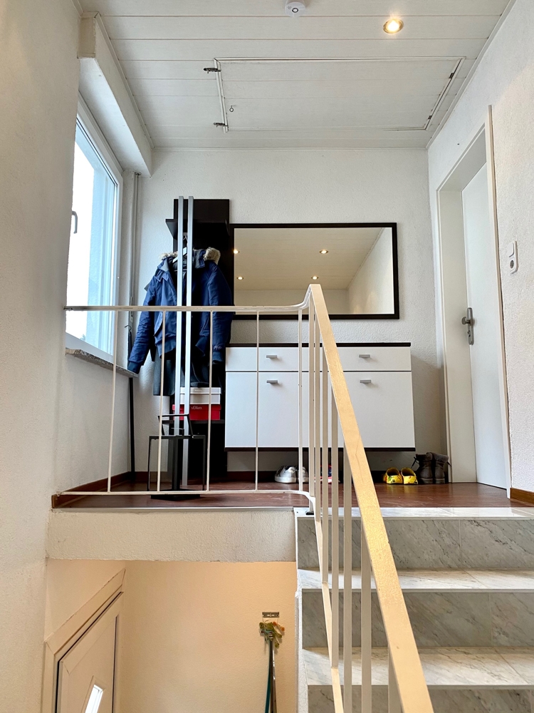 Treppenhaus 1. OG Zweifamilienhaus F�rth