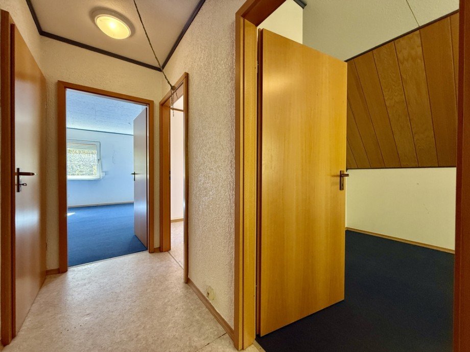 Flur OG Zweifamilienhaus Lindenfels / Winkel