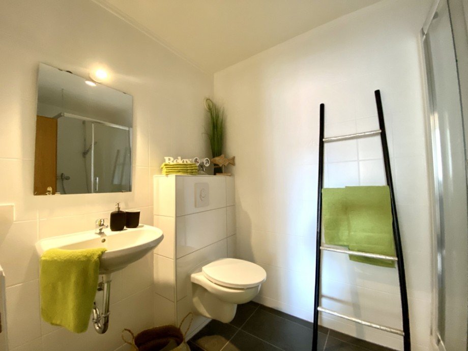 Badezimmer III Etagenwohnung Weinheim
