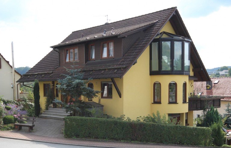 Nord-Ostansicht Wald-Michelbach Mehrfamilienhaus +++ Kapitalanleger aufgepasst - Attraktives 2,5 Familienhaus mit vern�nftiger Rendite +++