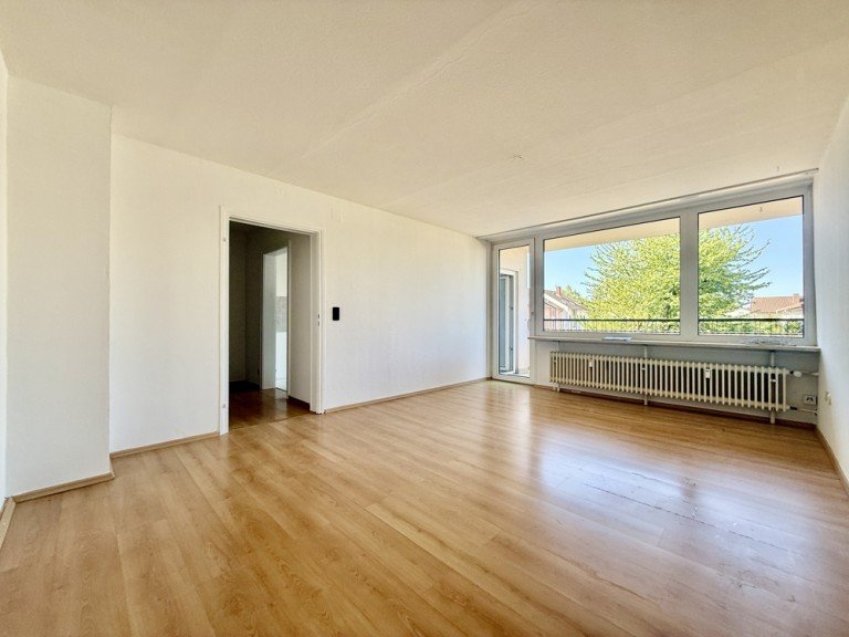 Wohnzimmer I Heppenheim (Bergstra�e) Etagenwohnung +++ Gepflegte Zweizimmerwohnung in Heppenheim +++