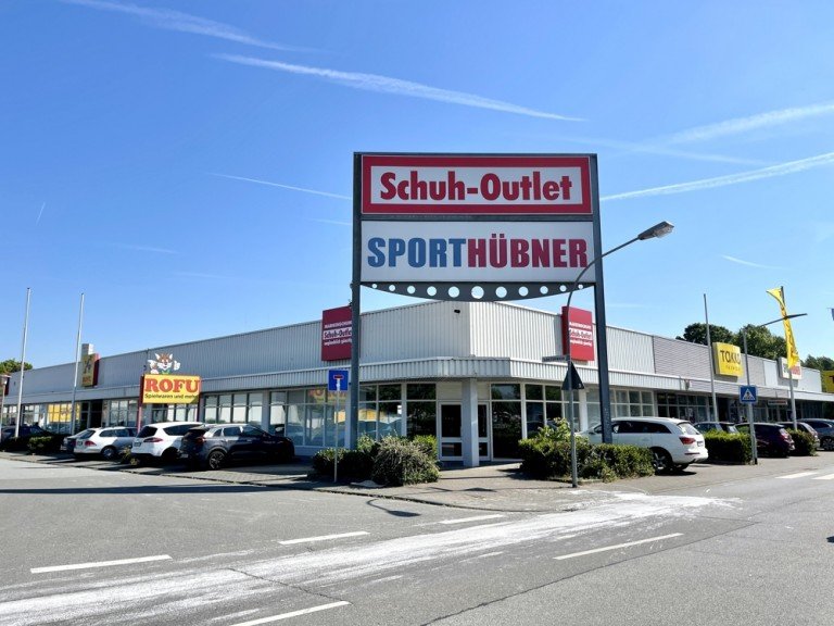Haupteingang Heppenheim (Bergstra�e) Einzelhandel +++ Moderne Gewerbefl�che in Bestlage +++