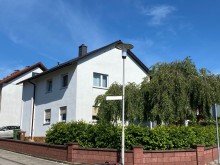Hausansicht III Gepflegtes Zweifamilienhaus in F�rth