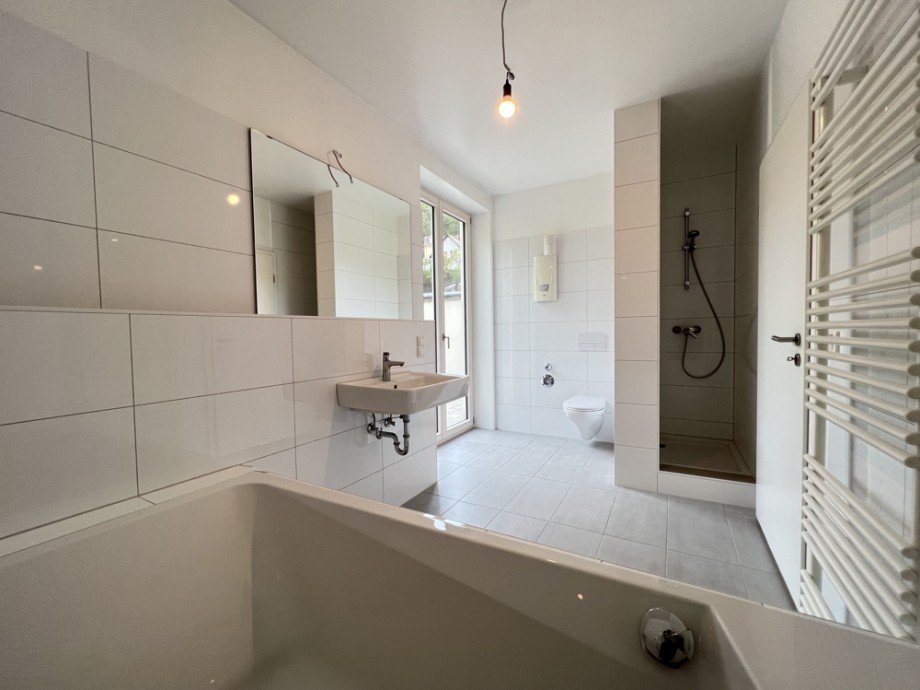 Badezimmer I Maisonettewohnung Heppenheim