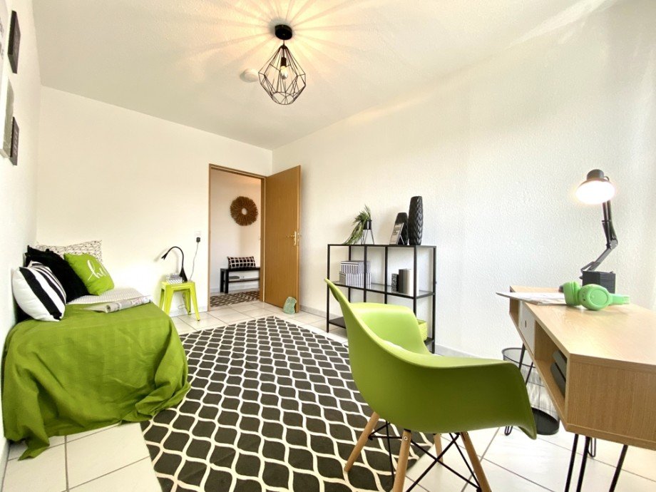 B�ro-/Kinderzimmer III Etagenwohnung Weinheim