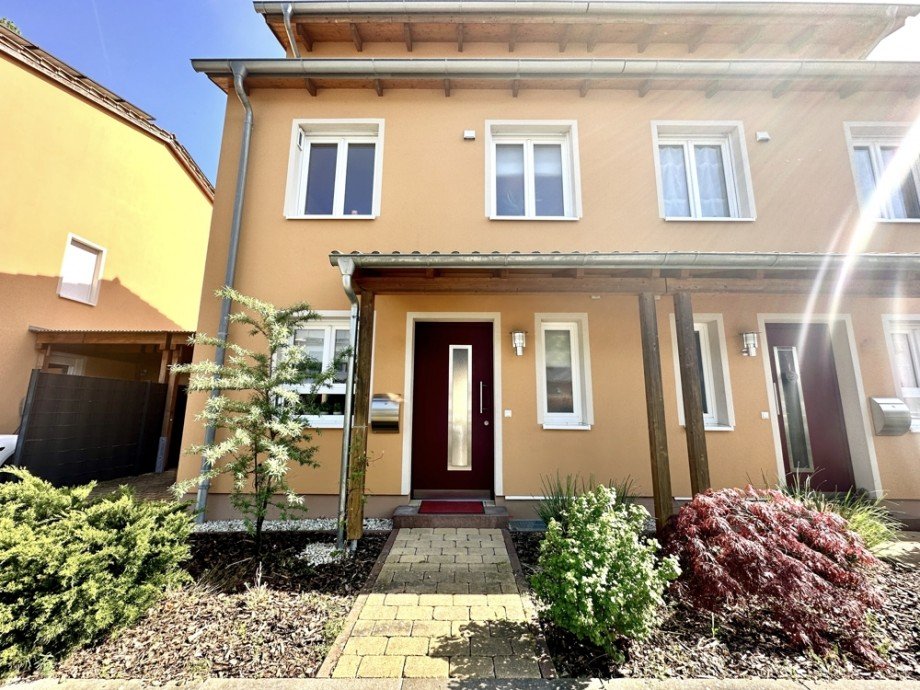 Hausansicht I Doppelhaush�lfte Lorsch