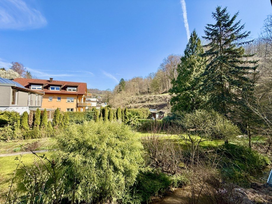 Blick Zweifamilienhaus Laudenbach