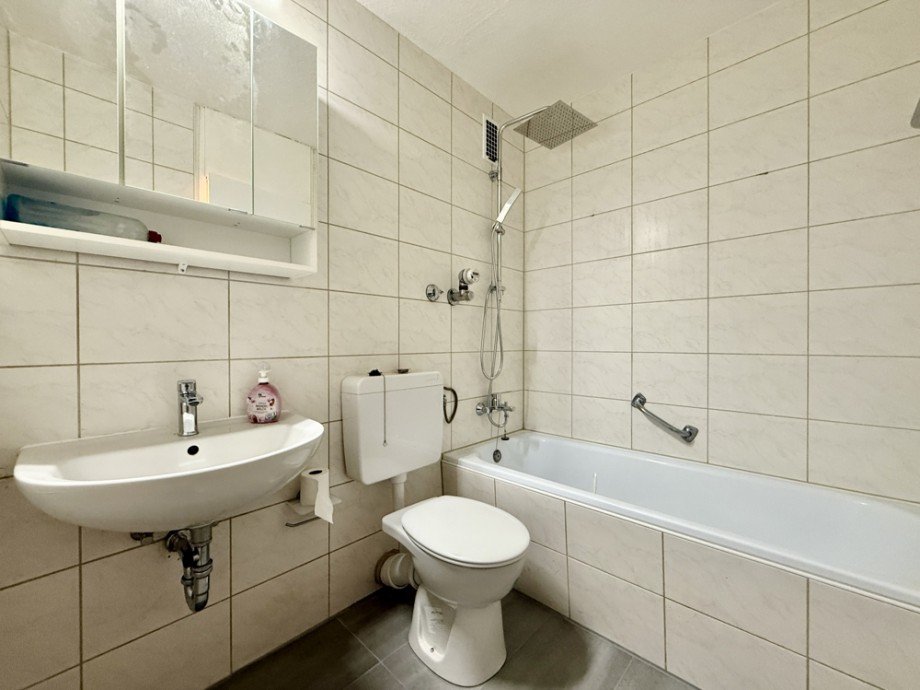 Wannenbad Etagenwohnung K�fertal