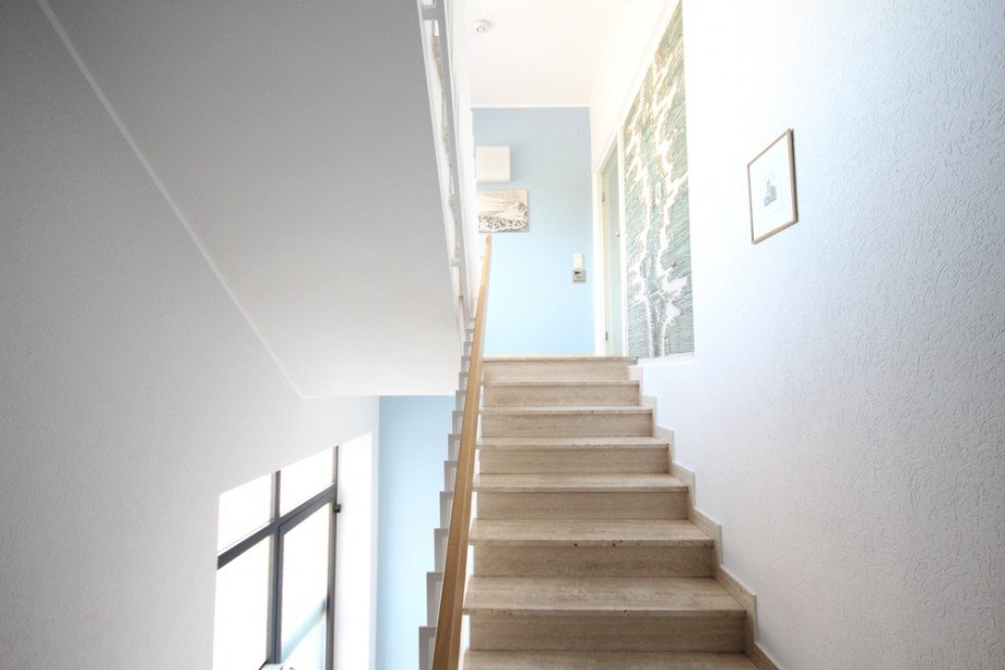 Renoviertes Treppenhaus Mehrfamilienhaus Heppenheim (Bergstra�e)