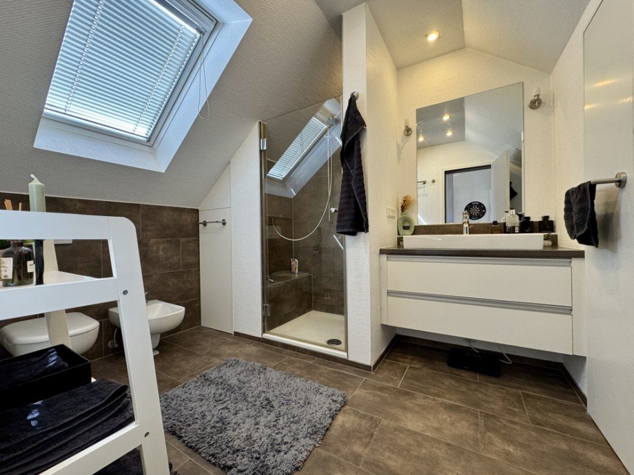 Tageslicht-Duschbad I Etagenwohnung Heppenheim