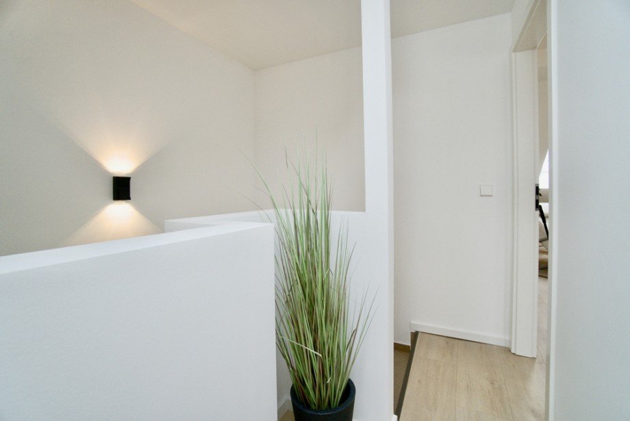 Flur DG I Reihenmittelhaus Seeheim-Jugenheim