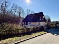 Bild (3657e16d5d47190b5670c4371bf90fb5): +++ Sanierungsbed�rftiges ZFH mir gro�em Garten in Winkel +++