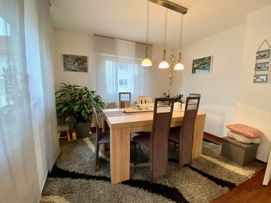Esstimmer Zweifamilienhaus F�rth