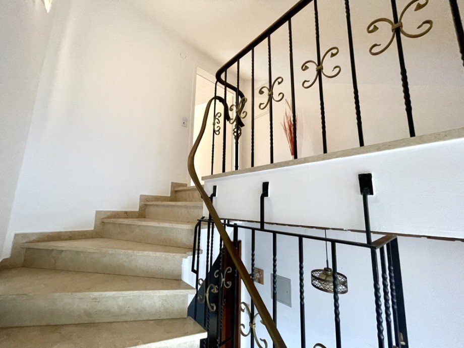 Treppenaufgang Dachgeschosswohnung Heppenheim