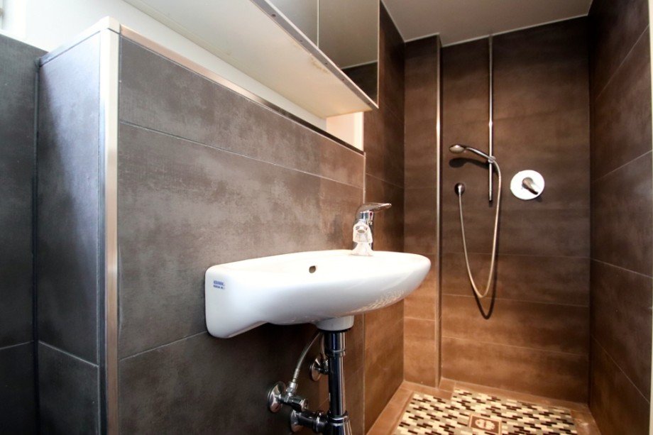 Duschbad I Doppelhaush�lfte F�rth