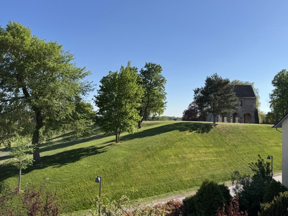 Blick zum Kloster Reihenendhaus Lorsch