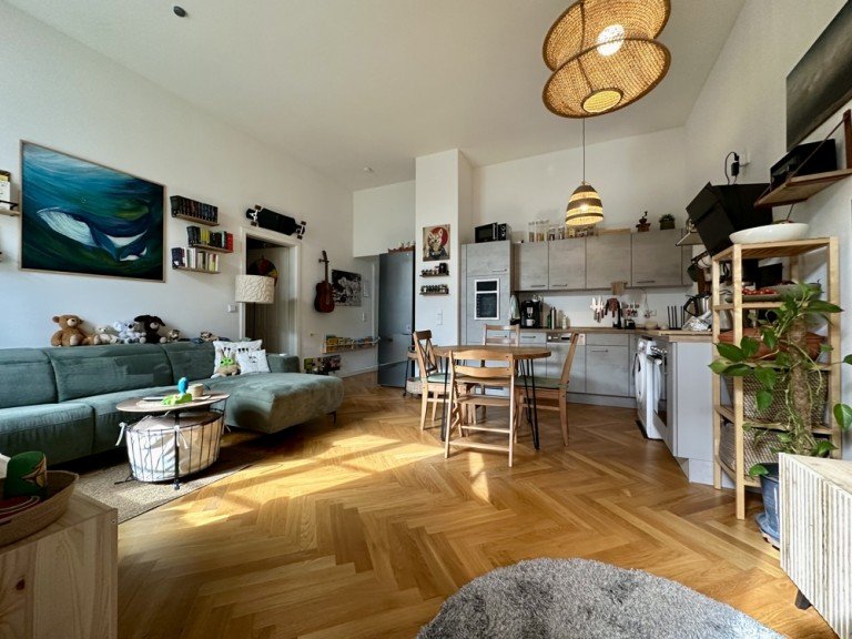 Titelbild Heppenheim Etagenwohnung +++ 3-Zimmer-Wohnung mit gro�er Terrasse u. Balkon im Denkmalobjekt +++