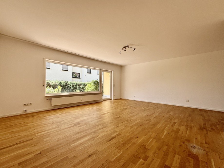 Wohnzimmer III Erdgeschosswohnung Alsbach-H�hnlein