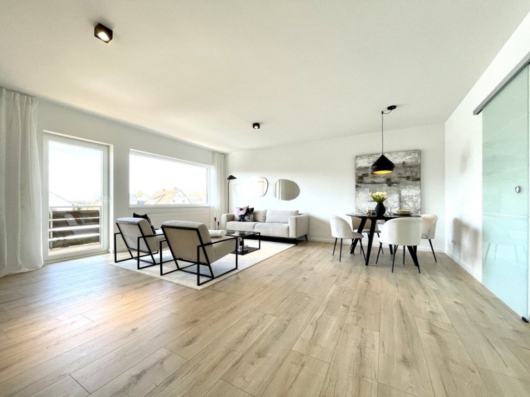 Wohn- und Esszimmer I Bensheim Etagenwohnung ++ Provisionsfrei f�r K�ufer / Vollsanierte 4-Zimmerwohnung mit Gartenanteil ++
