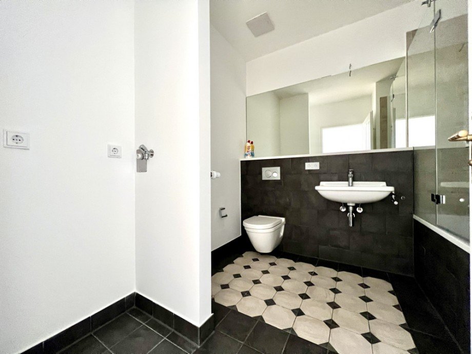 Badezimmer I Dachgeschosswohnung Heppenheim