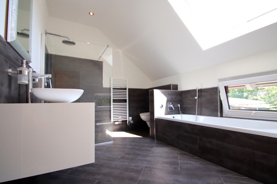 Badezimmer I Doppelhaush�lfte F�rth