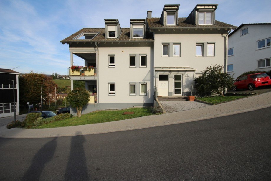 Hauseingangsseite Mehrfamilienhaus Heppenheim (Bergstra�e) / Sonderbach