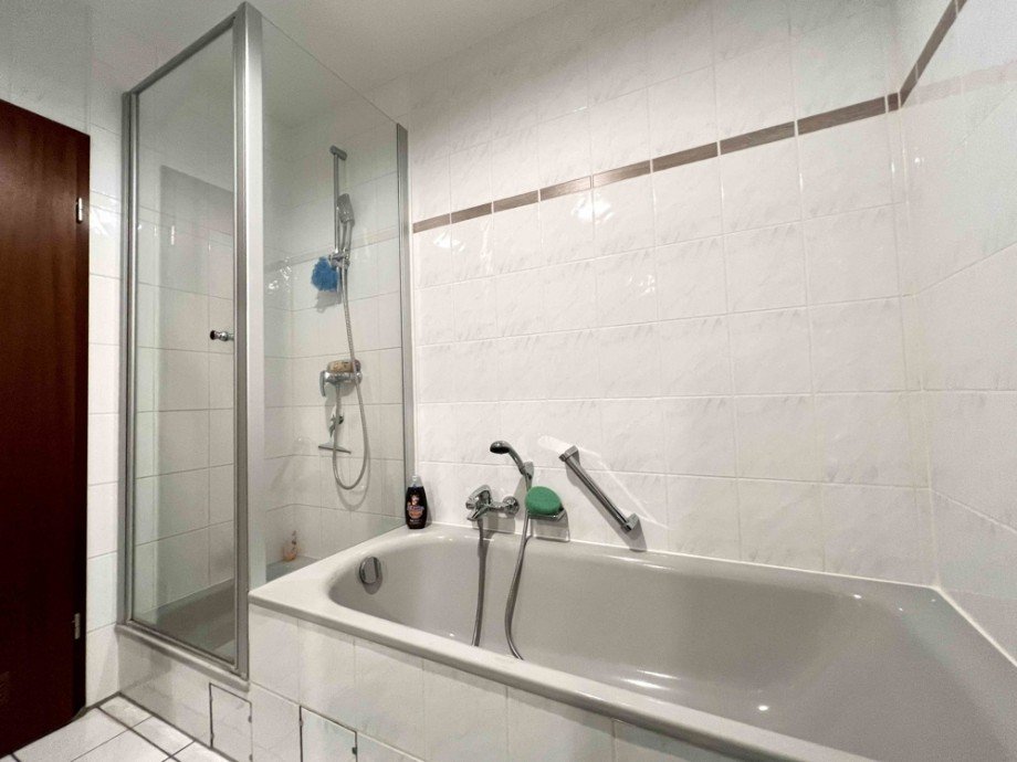 Dusche und Badewanne Etagenwohnung Heppenheim (Bergstra�e)