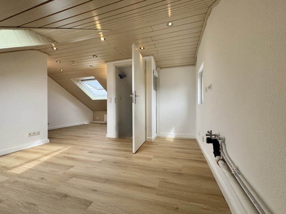 K�chen-/Essbereich I Dachgeschosswohnung Heppenheim
