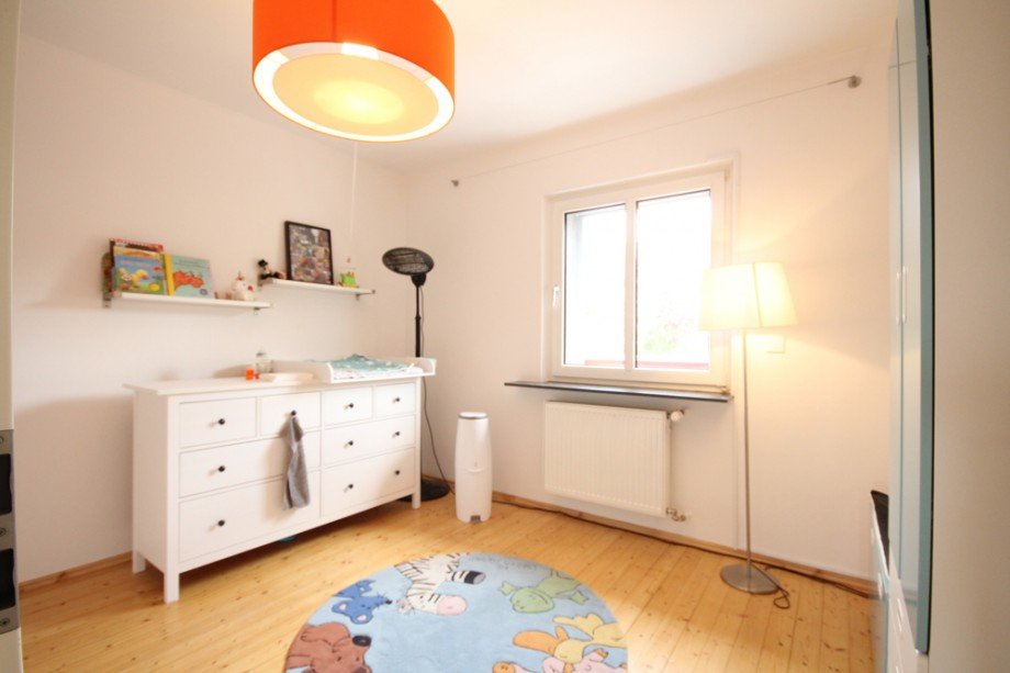 Helles G�ste-, Kinder-, Ankleidezimmer Einfamilienhaus Heppenheim (Bergstra�e)