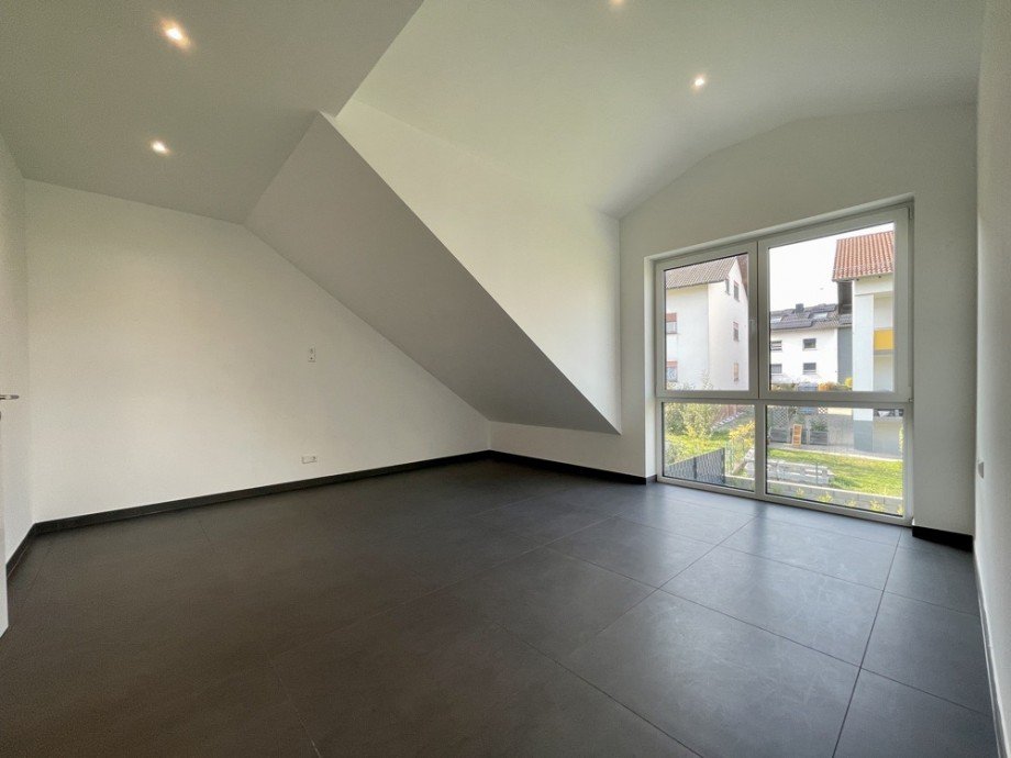 Schlafzimmer OG I Doppelhaush�lfte F�rth