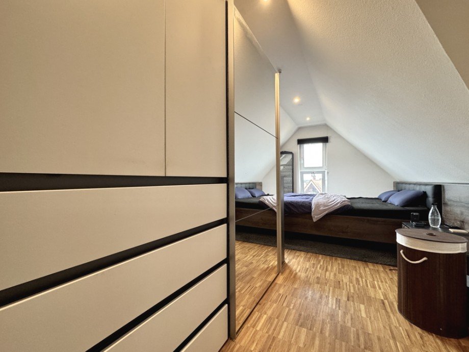 Schlafzimmer I Etagenwohnung Heppenheim