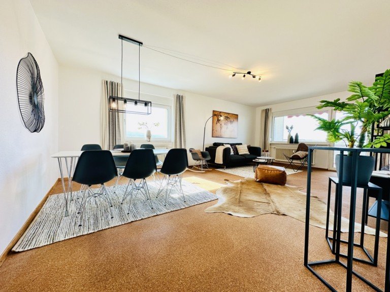 Titelbild Heppenheim (Bergstra�e) Etagenwohnung +++ Provisionsfrei f�r K�ufer - 4-Zimmer-Wohnung mit 3-Balkonen +++