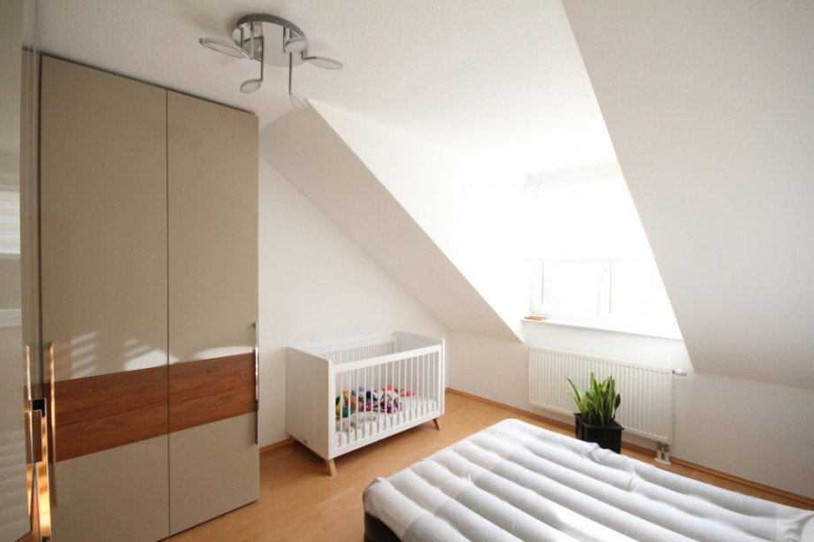 G�ste-,Kinder-, Arbeitszimmer DG Mehrfamilienhaus Heppenheim (Bergstra�e) / Sonderbach