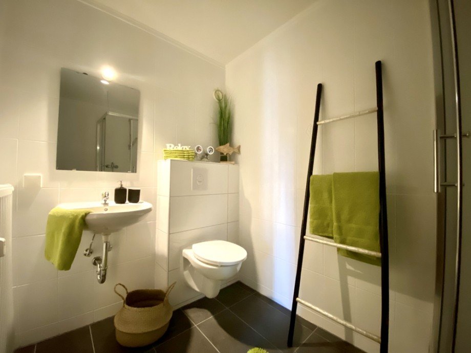 Badezimmer I Etagenwohnung Weinheim