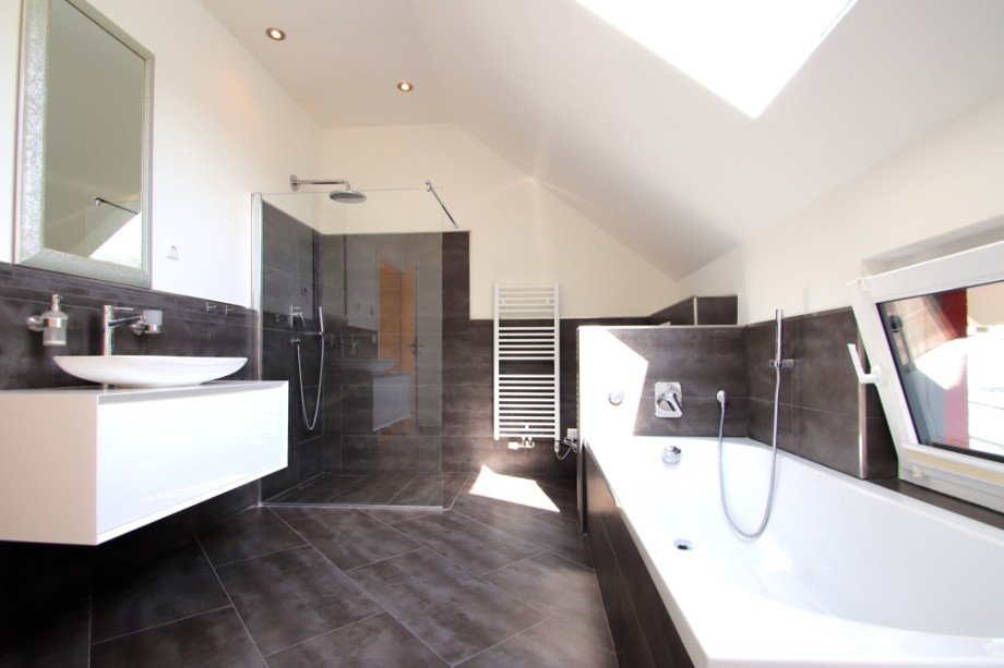 Badezimmer II Doppelhaush�lfte F�rth