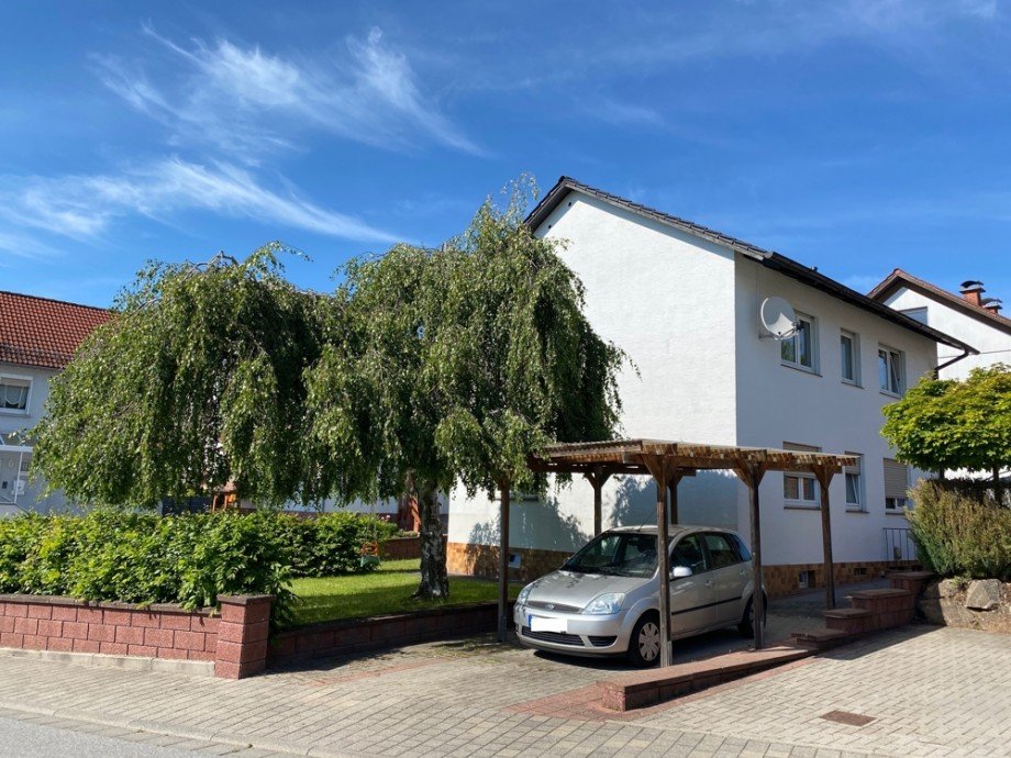 Hausansicht/Carport Zweifamilienhaus F�rth