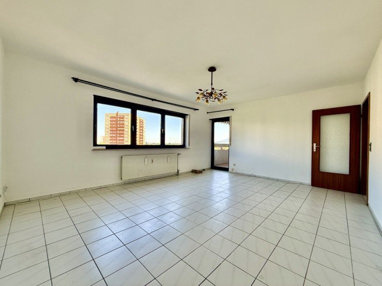 Wohnzimmer I Heppenheim (Bergstra�e) Etagenwohnung +++ Dreizimmerwohnung mit Stellplatz in Heppenheim +++