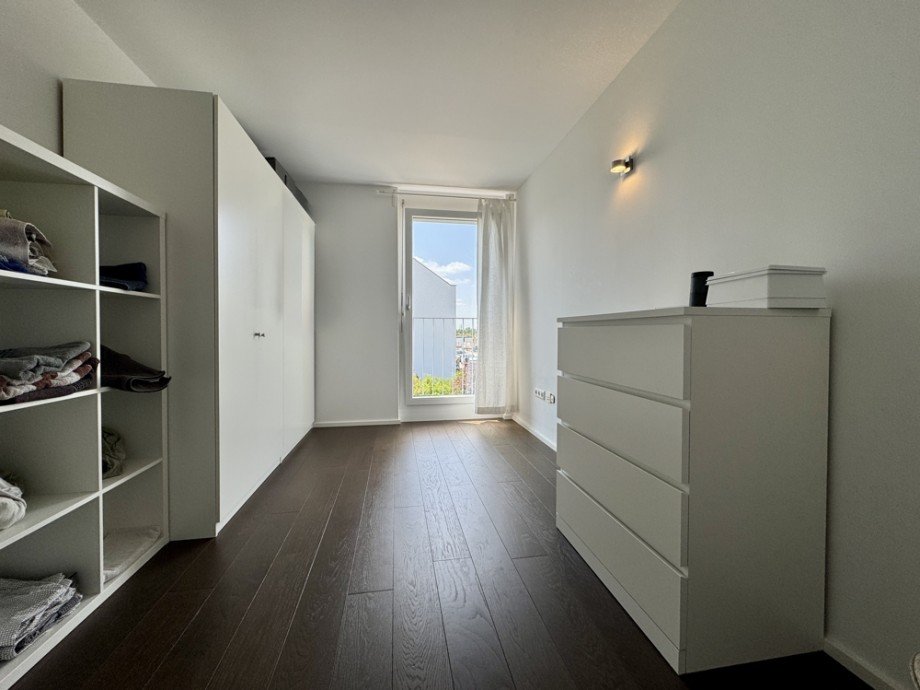 1. Zimmer Reihenendhaus Heppenheim
