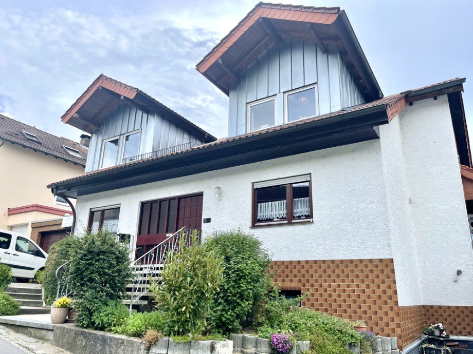 Hausansicht III Dachgeschosswohnung Heppenheim