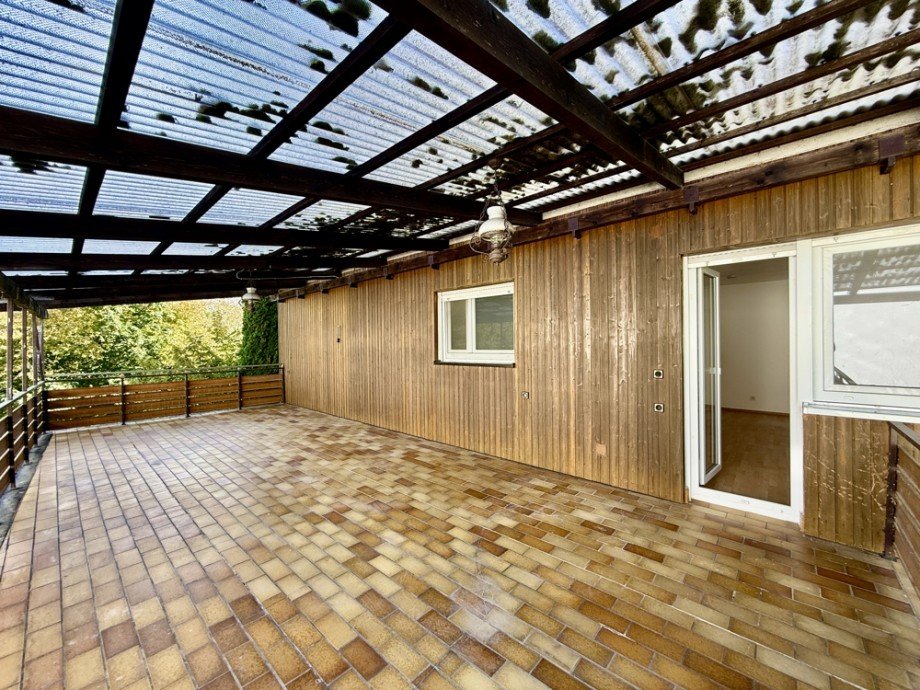 �berdachte Terrasse OG Zweifamilienhaus M�rlenbach / Bonsweiher
