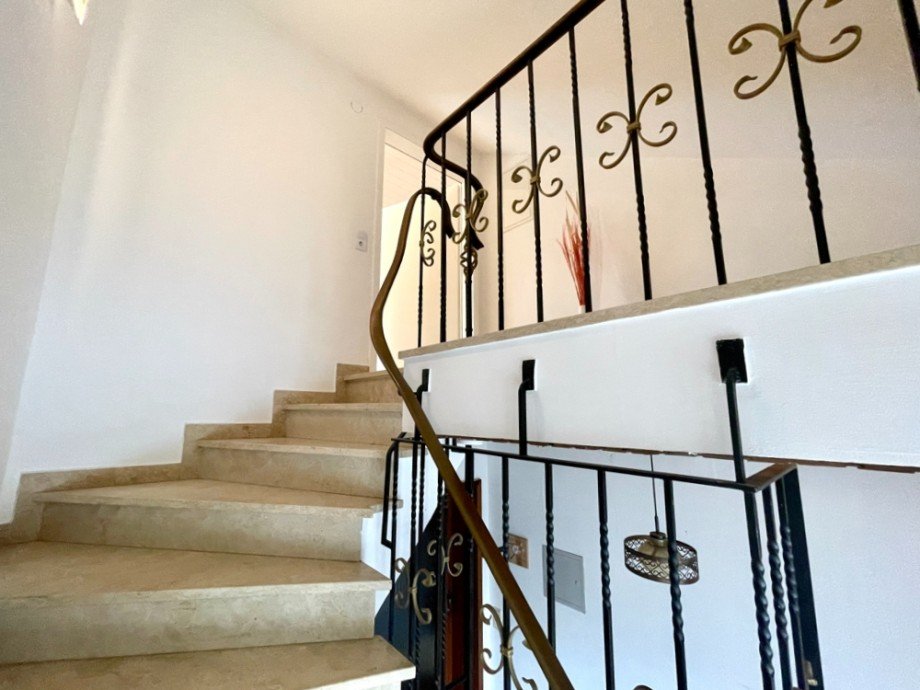 Treppenaufgang Dachgeschosswohnung Heppenheim