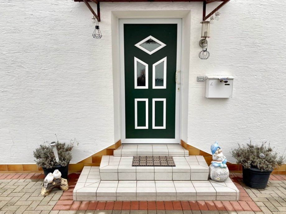 Hauseingang Zweifamilienhaus F�rth