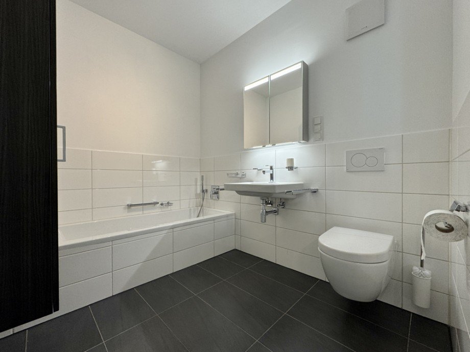 Badezimmer II Etagenwohnung Heppenheim