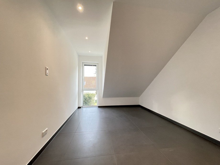 Kind - B�ro links II Doppelhaush�lfte F�rth