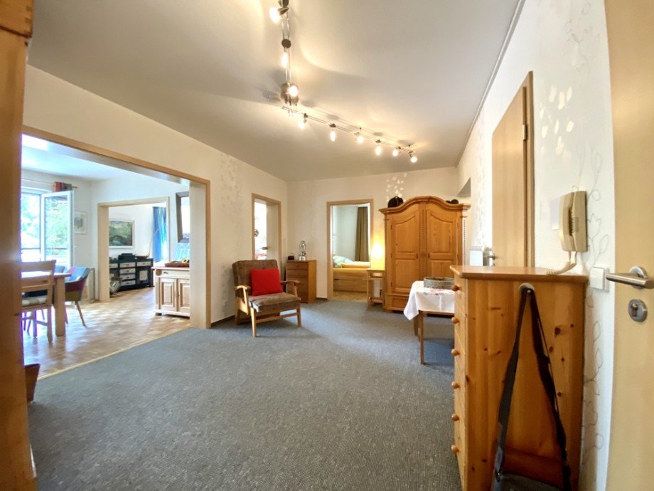 Flur IV Etagenwohnung Heppenheim