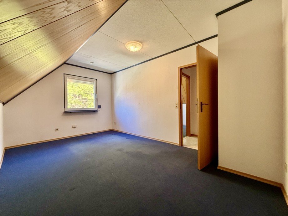 Schlafzimmer OG Zweifamilienhaus Lindenfels / Winkel