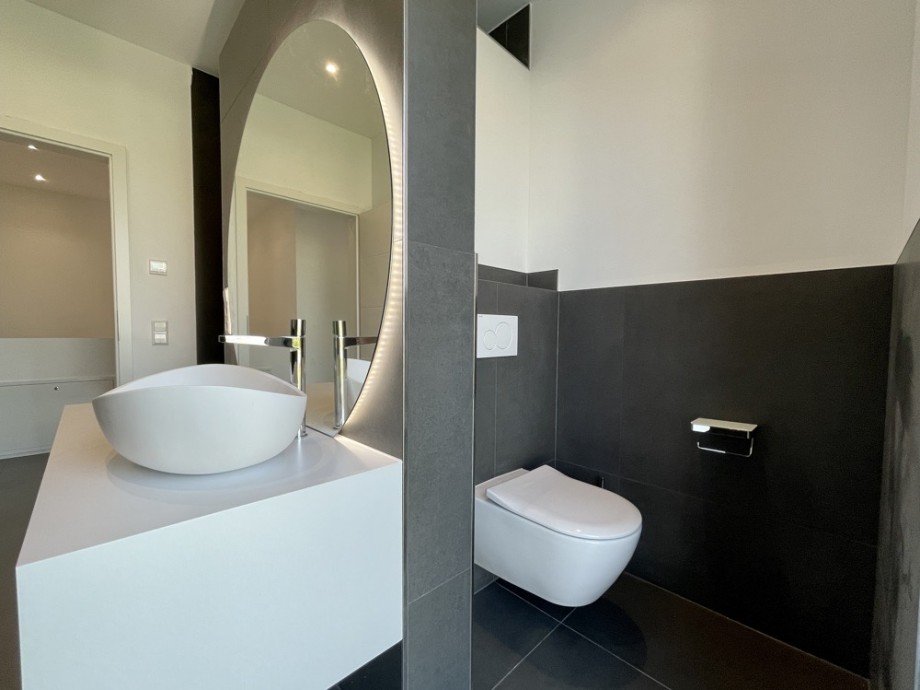 Duschbad OG II Doppelhaush�lfte F�rth