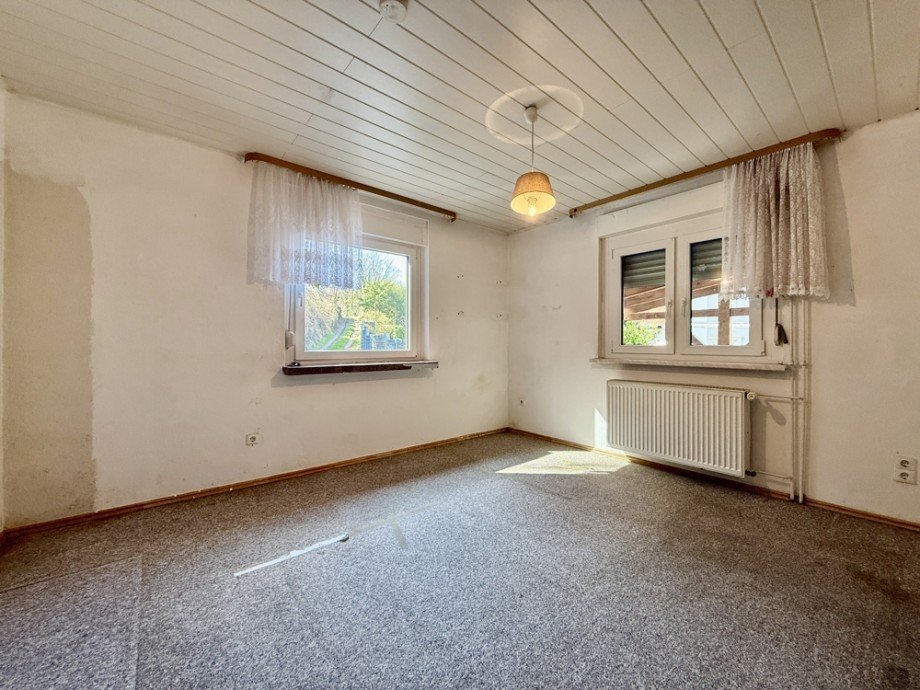 Schlafzimmer II EG Zweifamilienhaus Laudenbach