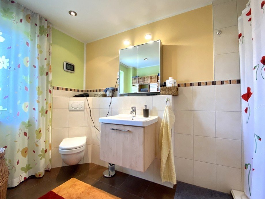 Badezimmer I Etagenwohnung Heppenheim